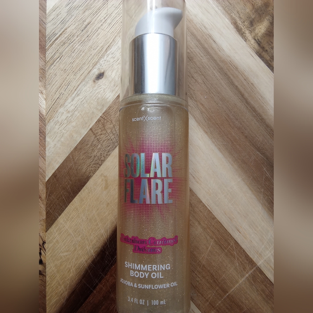 Solar Flare Shimmering Body Oil - Gold